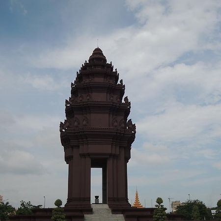 Golden Boat Guesthouse Phnom Penh Exteriör bild