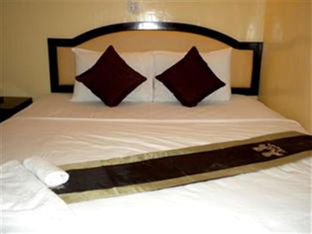 Golden Boat Guesthouse Phnom Penh Exteriör bild